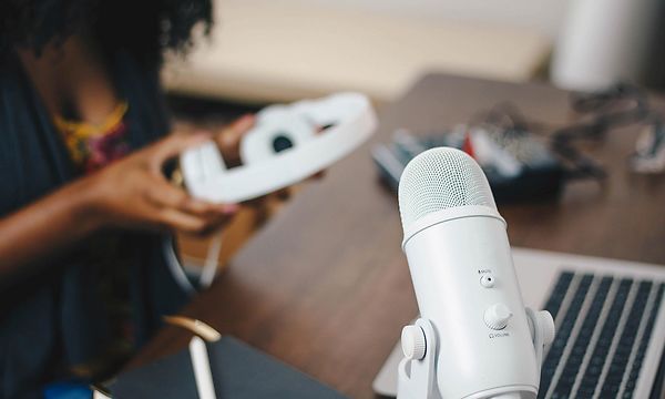 Keynote/webinar: How to Move a Festival Online?